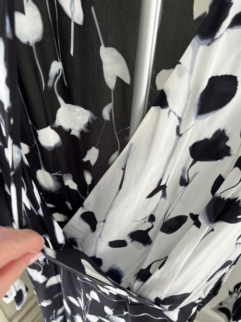 Equipment “NEEMA” Black and White Floral Maxi Dress NWT $495 - Picture 8 of 9